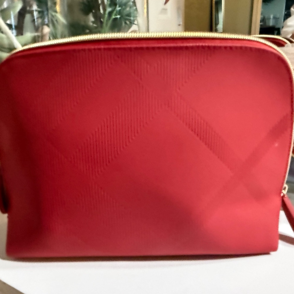 Burberry Red Designer Women's Bag - Picture 2 of 3